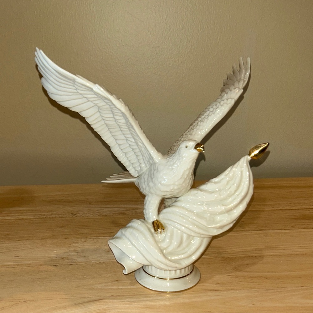Vintage Lenox Fine Porcelain Eagle of Freedom Patriotic American Liberty Figure